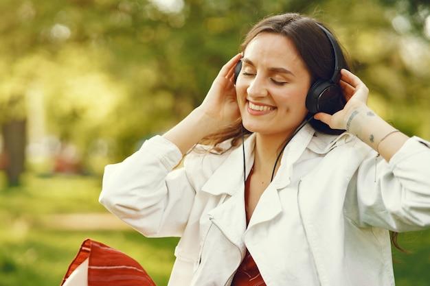 Lifestyle Adjustments That Support Mental Clarity